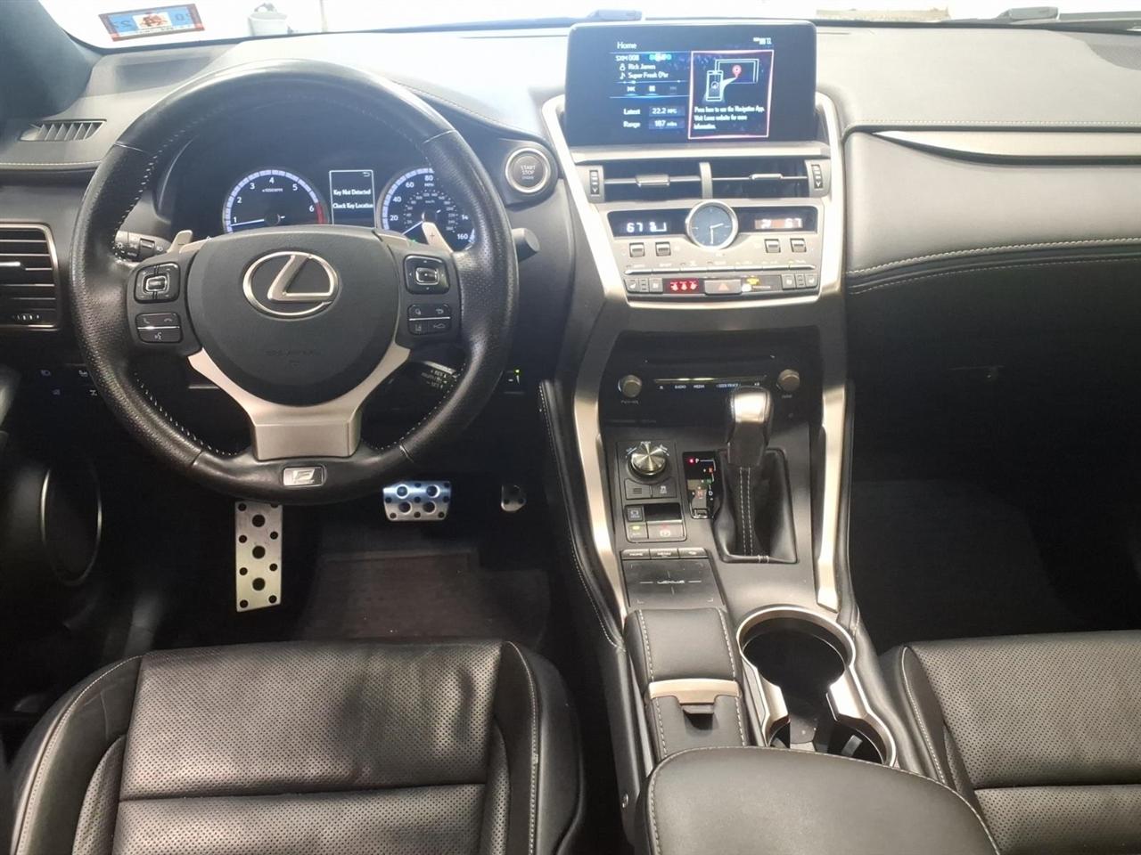 Lexus NX  2020