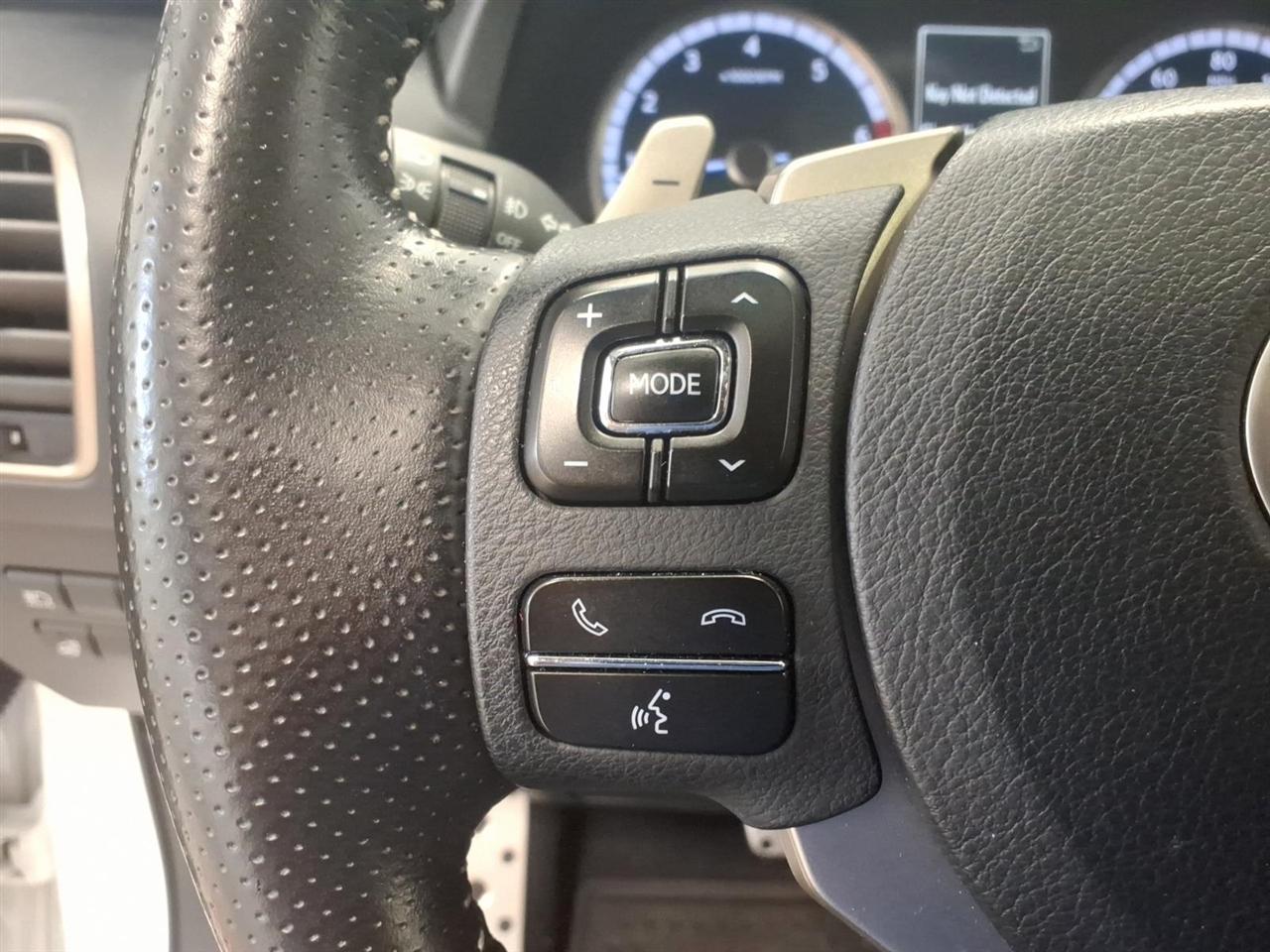 Lexus NX  2020