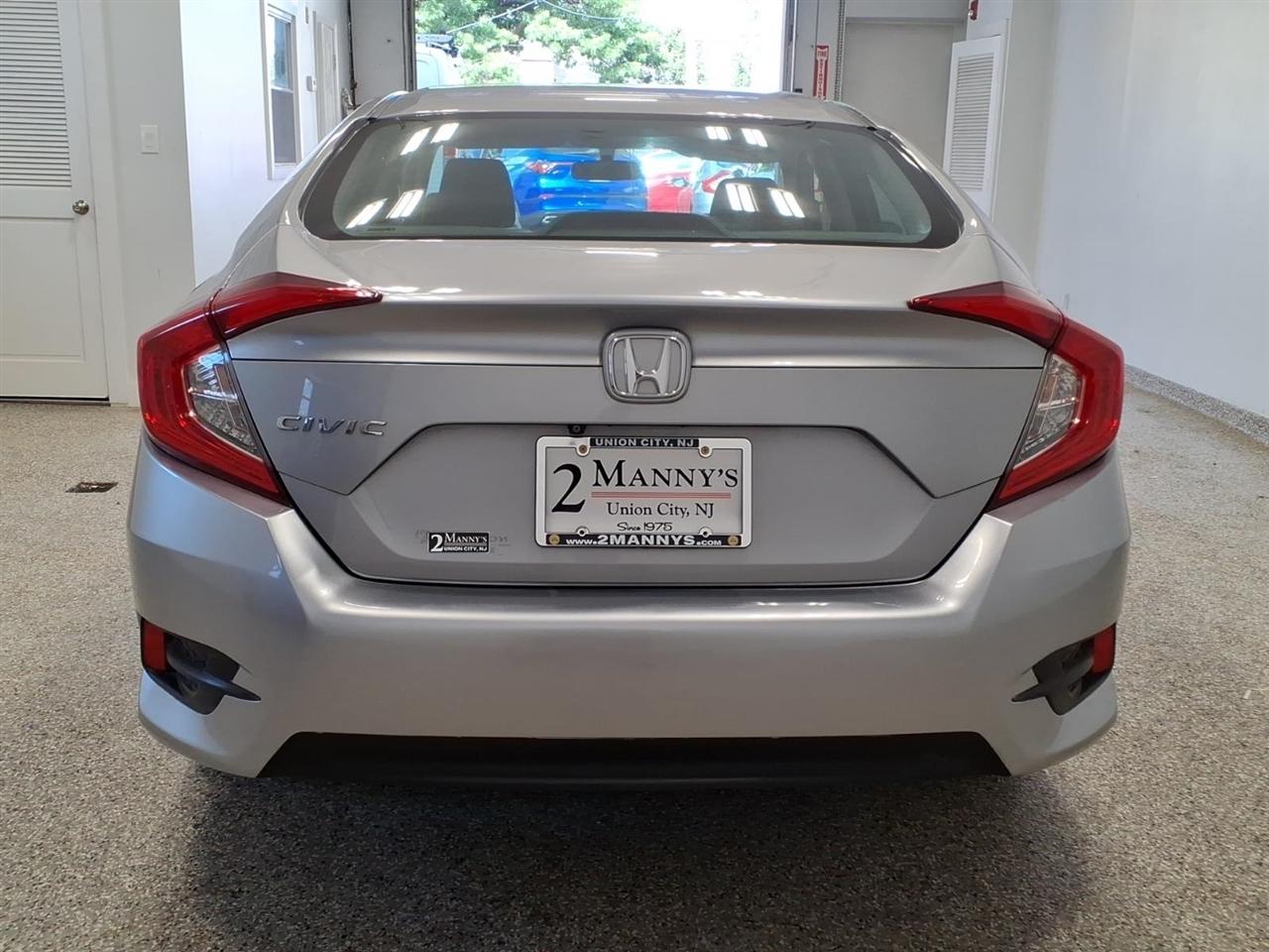 Honda Civic photo 5