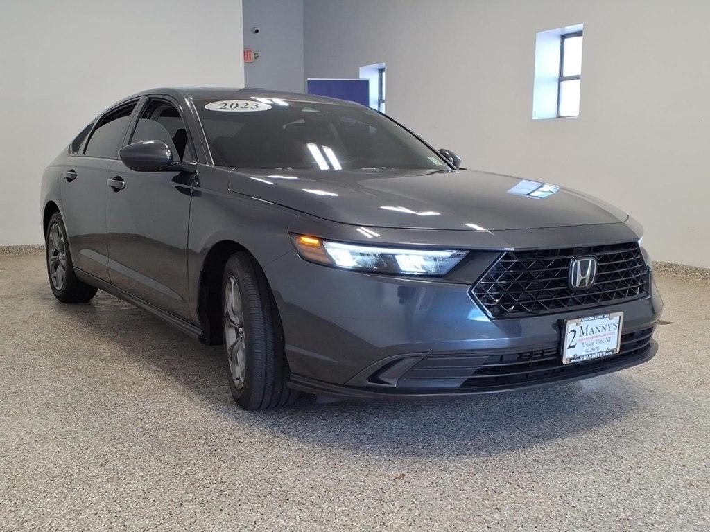 Honda Accord photo 3
