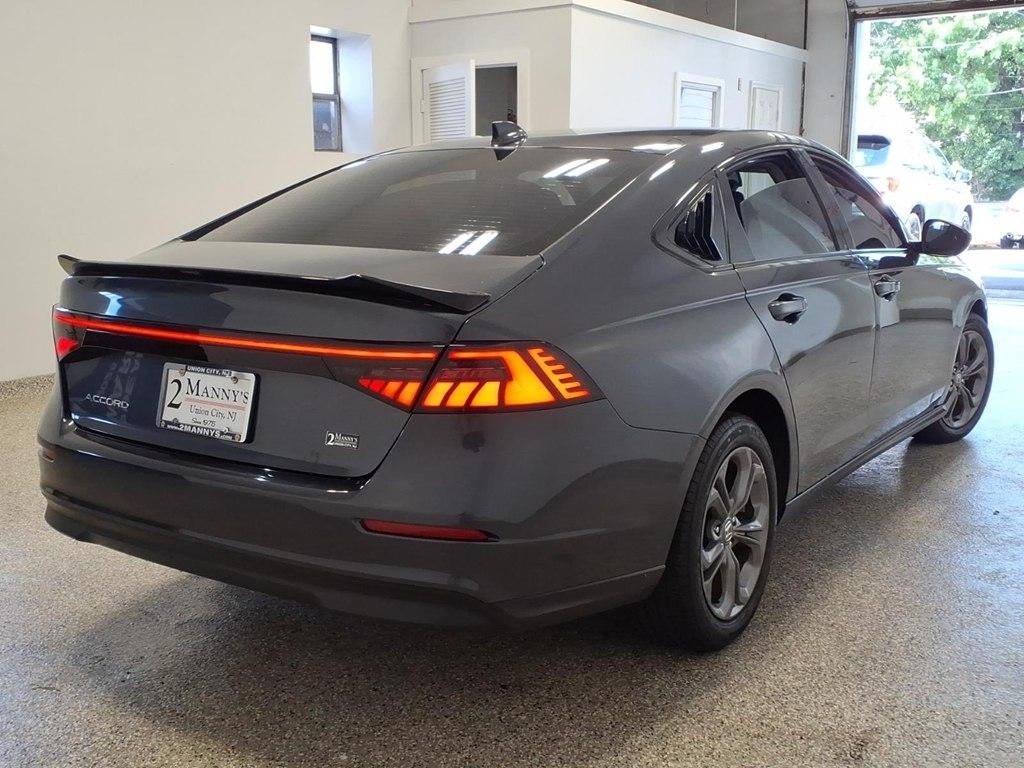 Honda Accord photo 4
