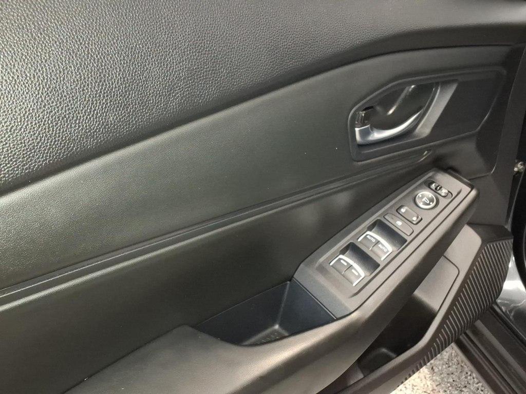 Honda Accord photo 8