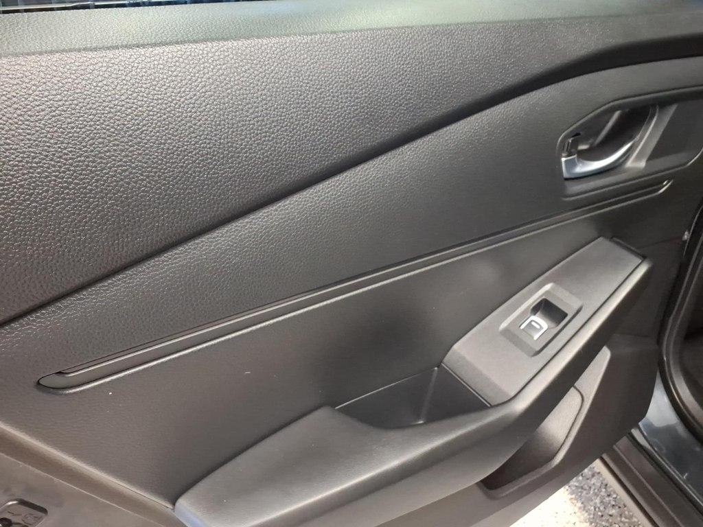 Honda Accord photo 19