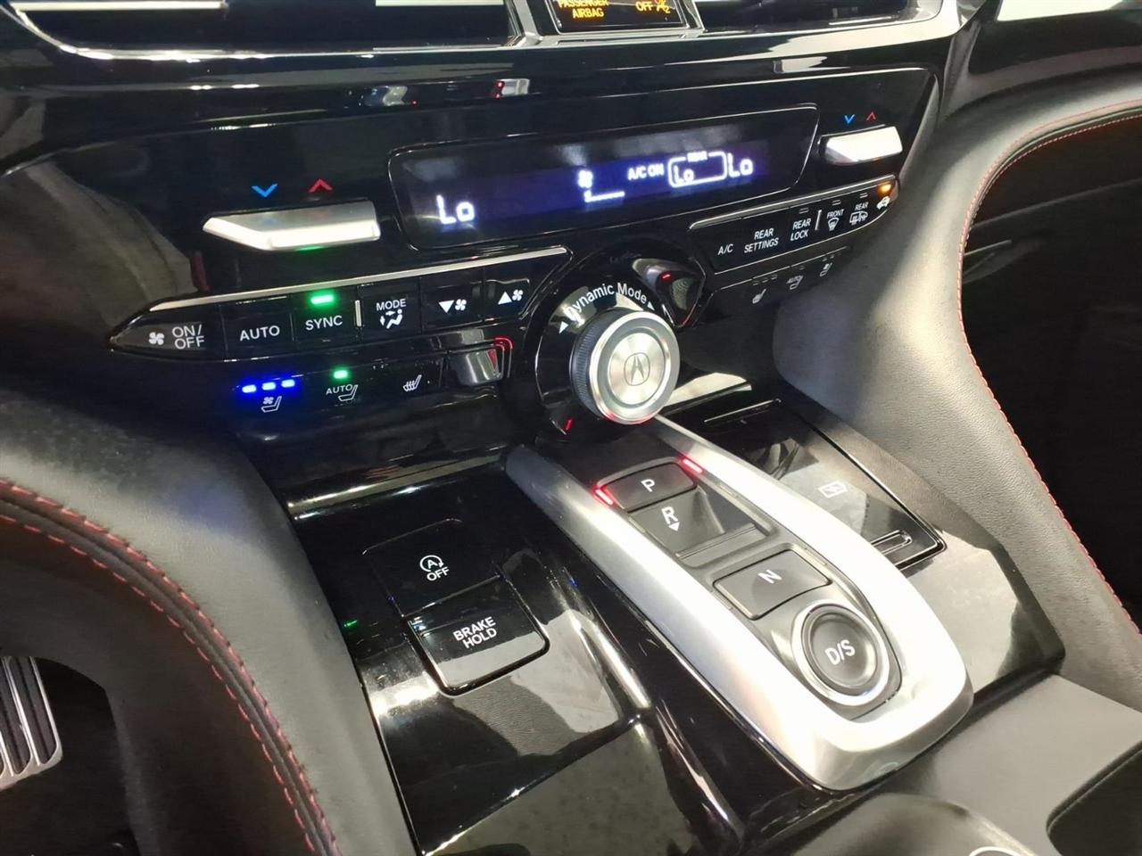 Acura MDX photo 17