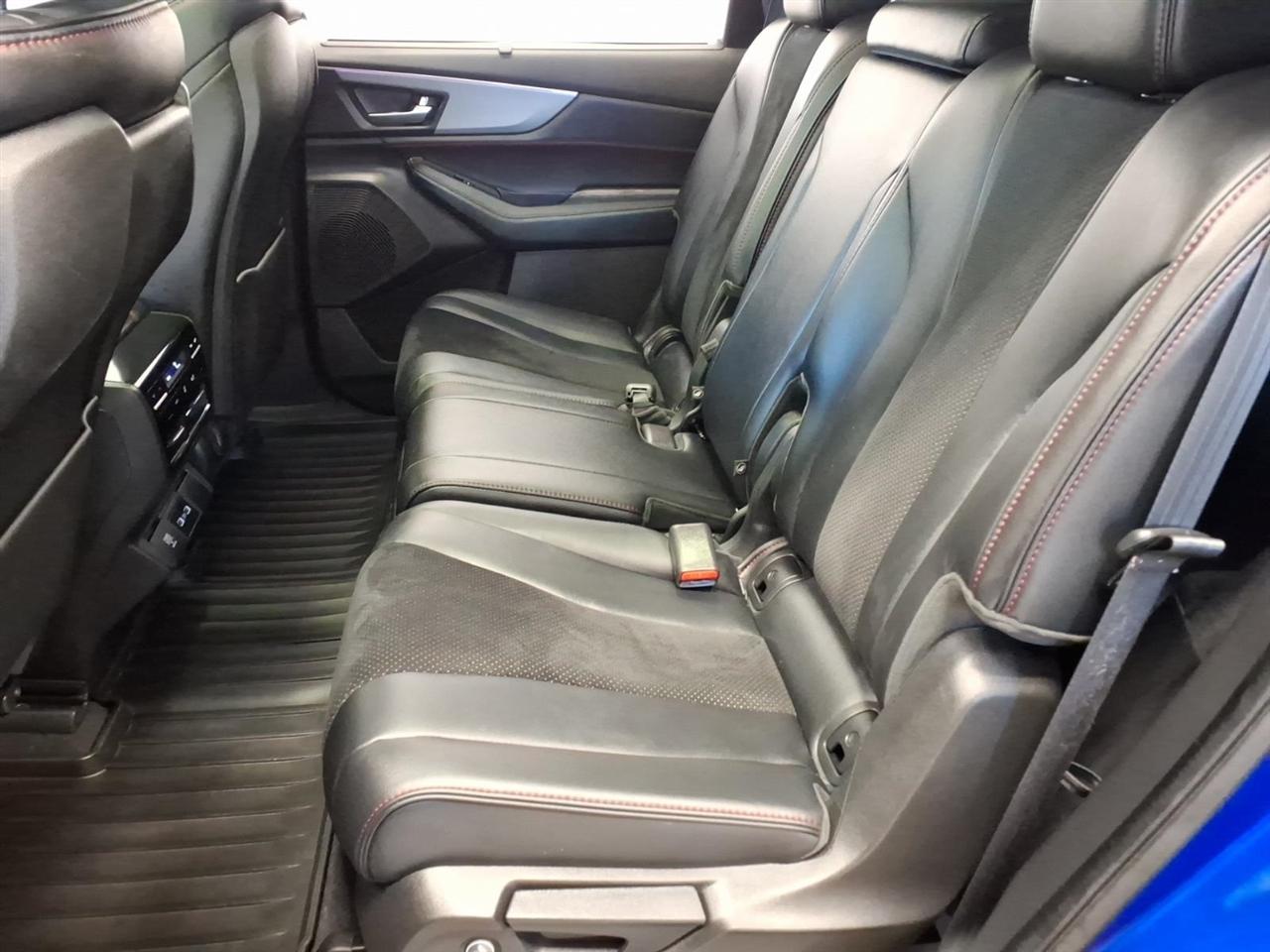 Acura MDX photo 22