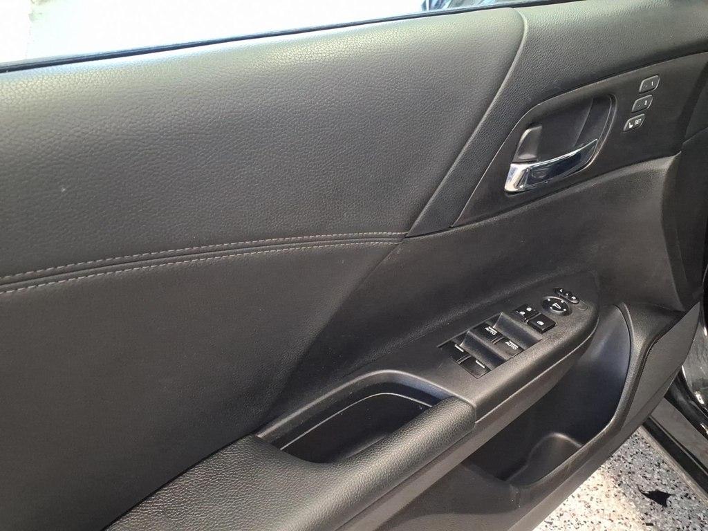 Honda Accord Sdn  2013