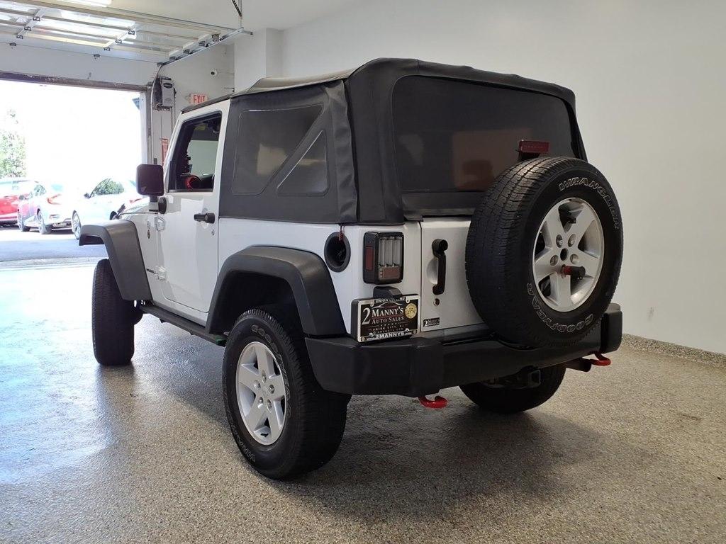 Jeep Wrangler 4WD 2dr Willys Wheeler 2016