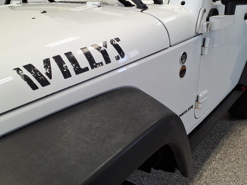 Jeep Wrangler 4WD 2dr Willys Wheeler 2016