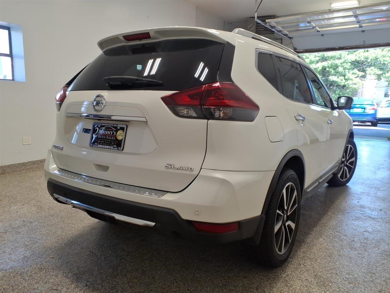 Nissan Rogue photo 4