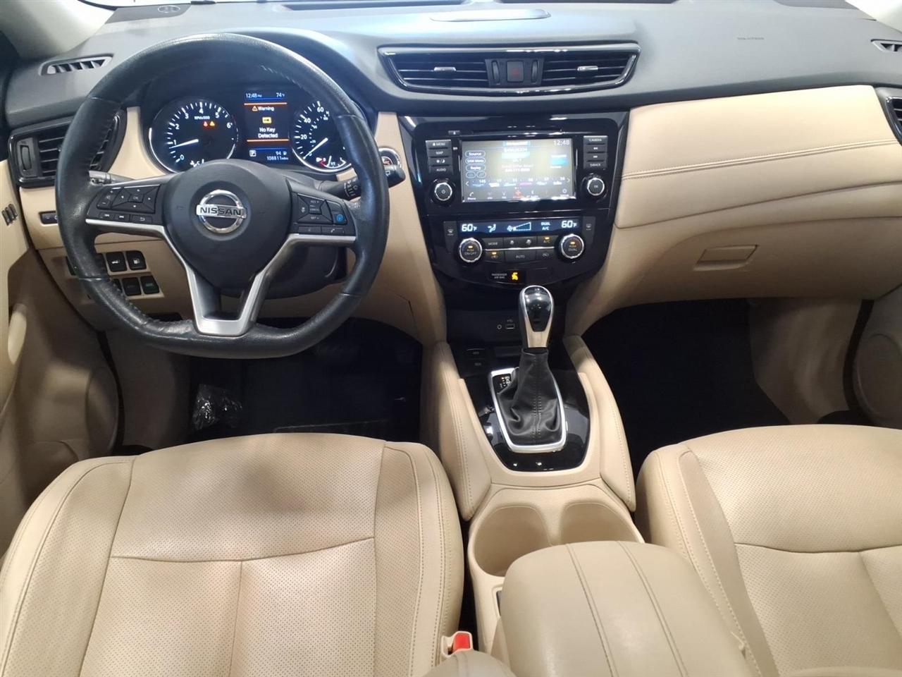 Nissan Rogue photo 9