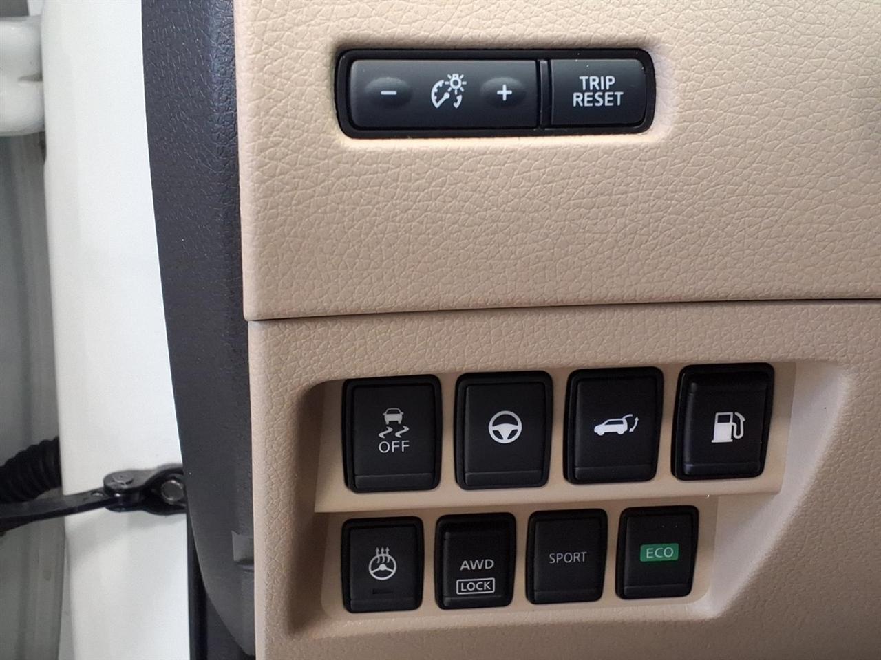 Nissan Rogue photo 10