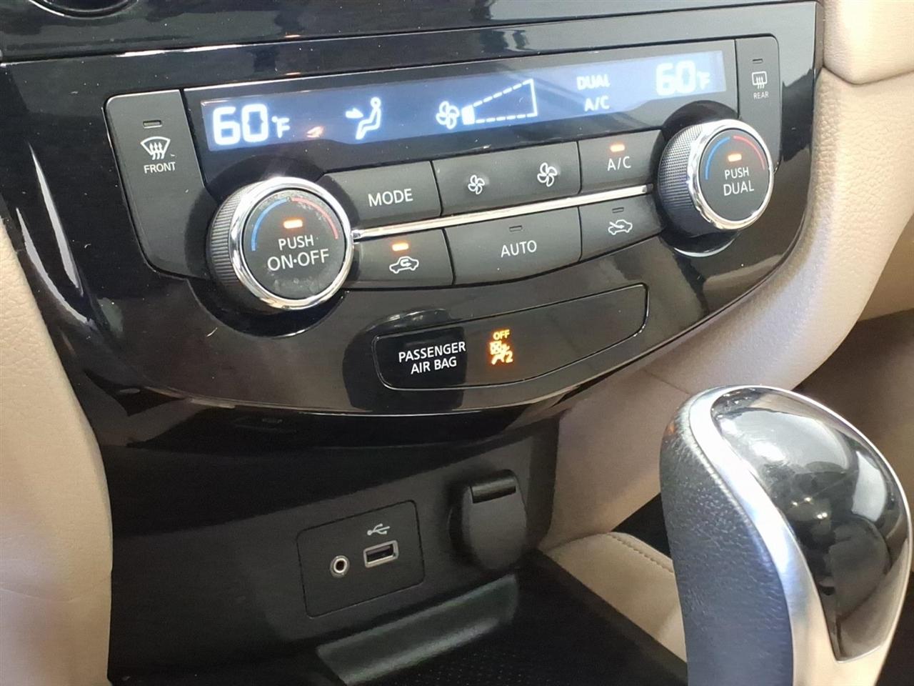 Nissan Rogue photo 18