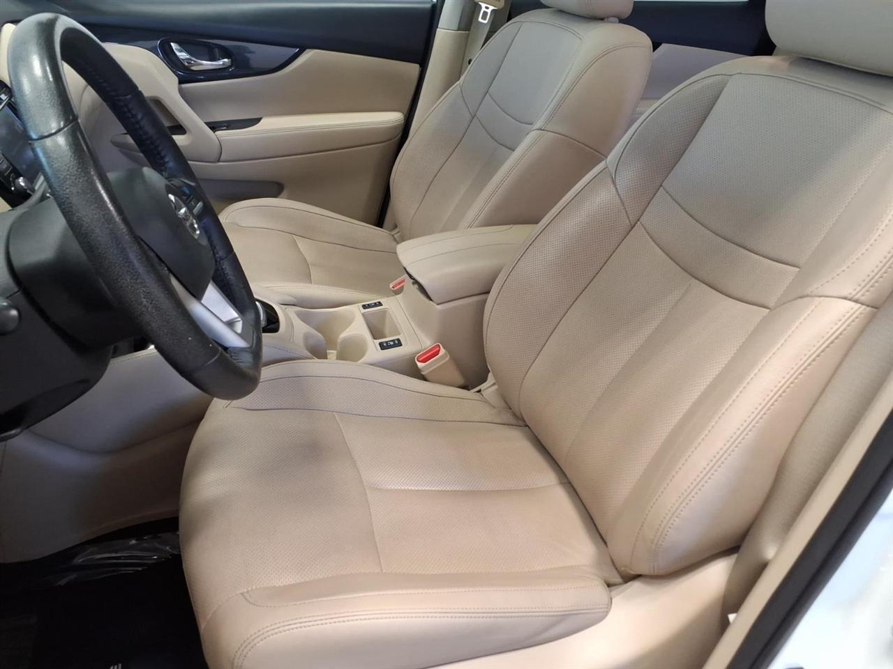 Nissan Rogue photo 20