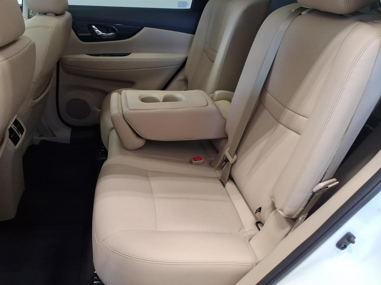Nissan Rogue photo 23