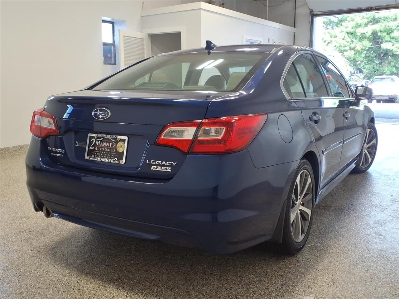 Subaru Legacy 2.5i Limited 2017