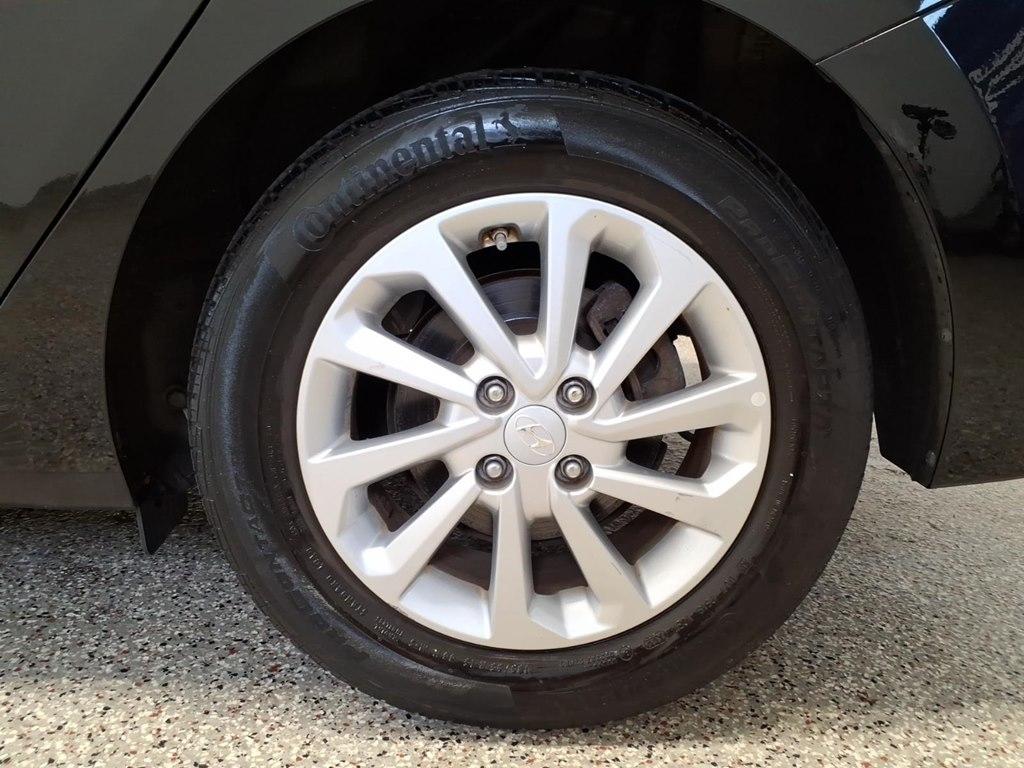 Hyundai Accent photo 7