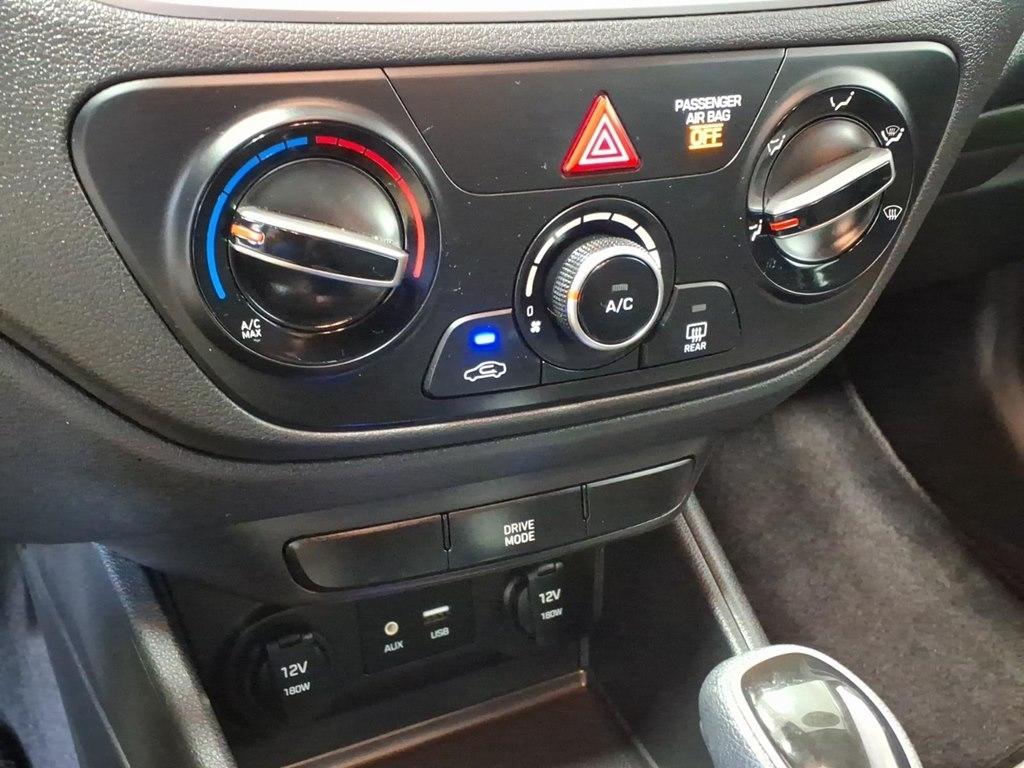 Hyundai Accent photo 16