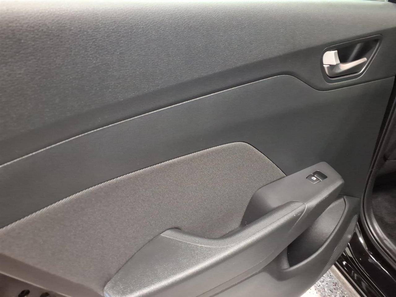 Hyundai Accent SEL Sedan IVT 2022