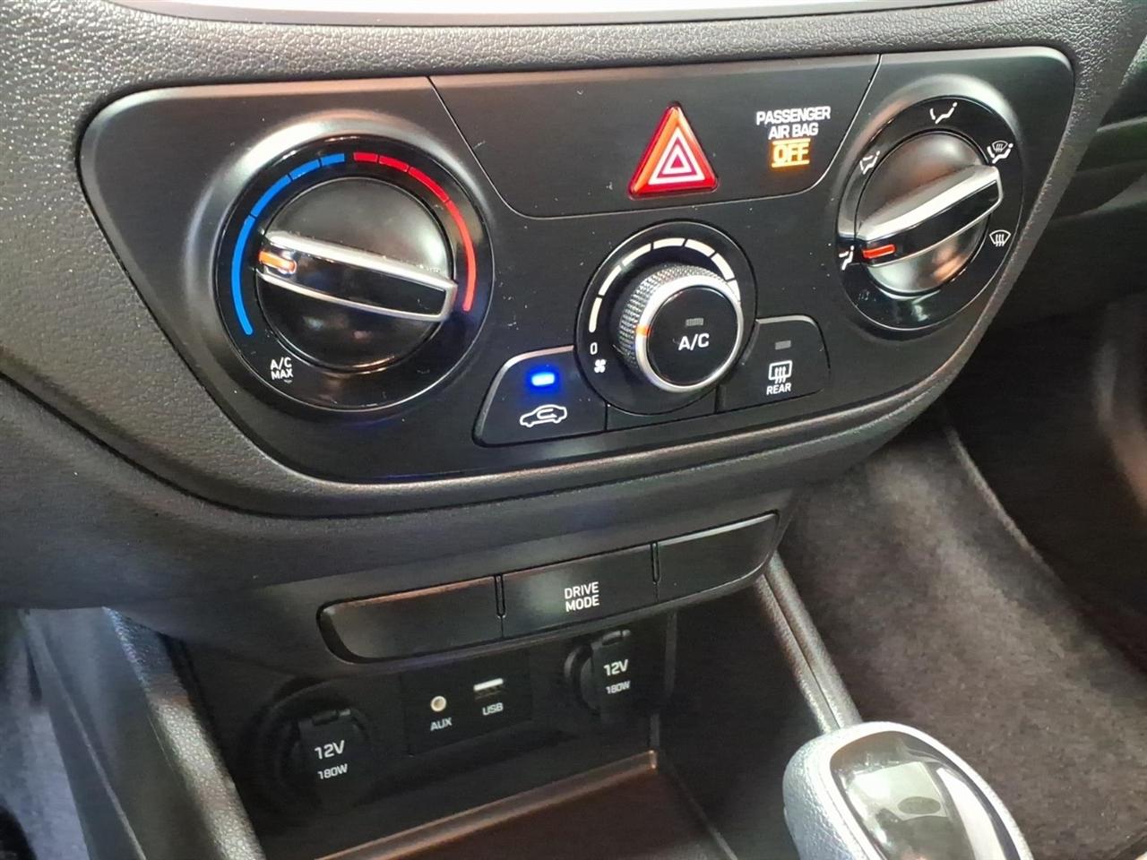 Hyundai Accent SEL Sedan IVT 2022