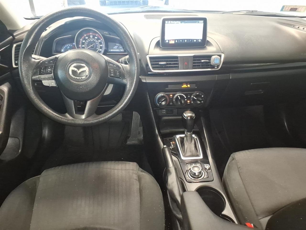 Mazda Mazda3 photo 9
