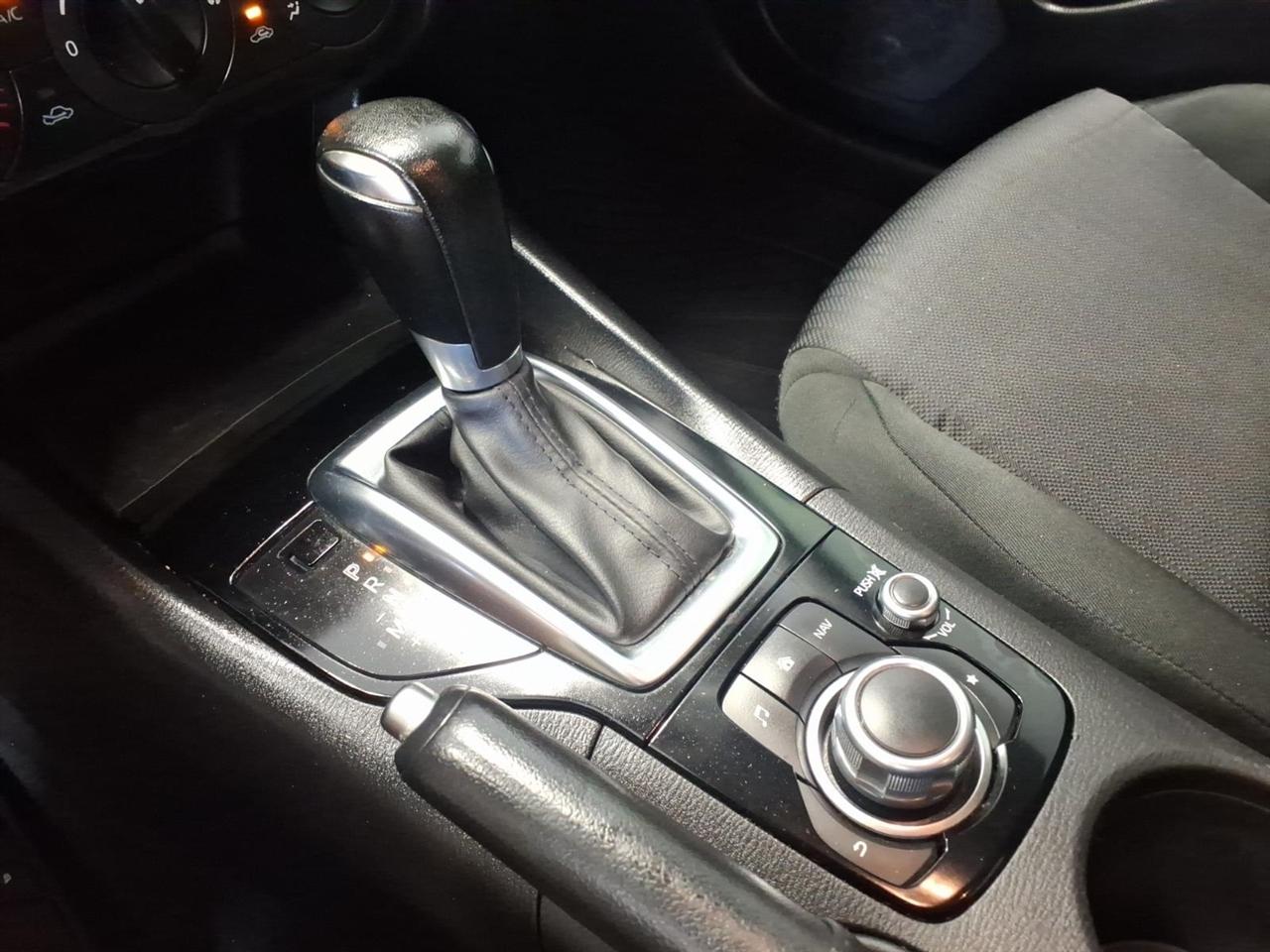 Mazda Mazda3 photo 15
