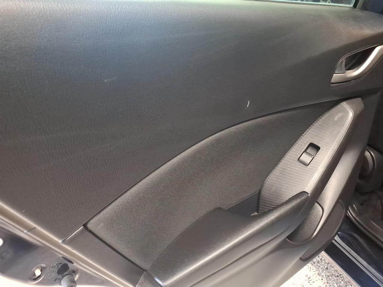 Mazda Mazda3 photo 17