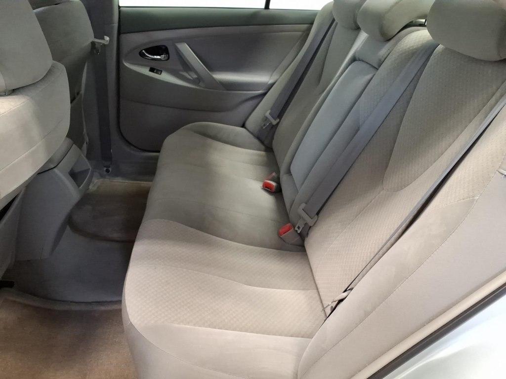 Toyota Camry 4dr Sdn I4 Auto LE (Natl) 2007