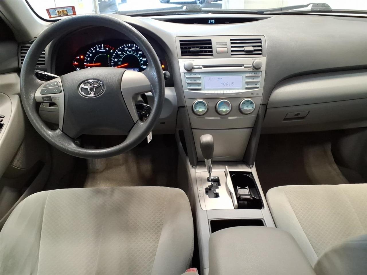 Toyota Camry 4dr Sdn I4 Auto LE (Natl) 2007