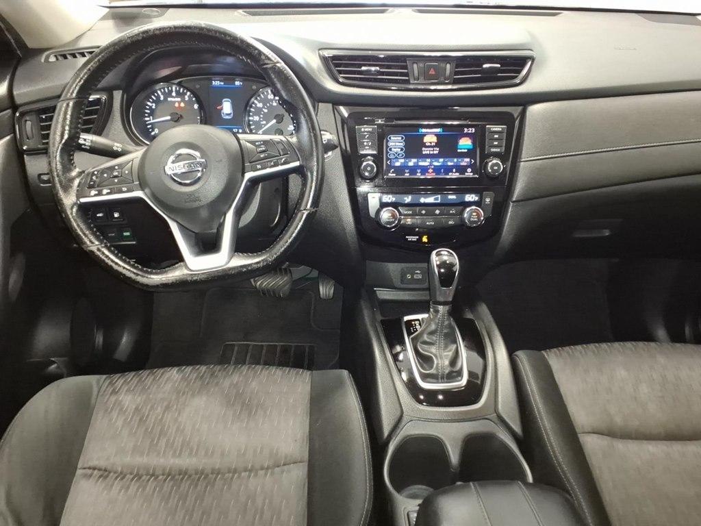 Nissan Rogue photo 9