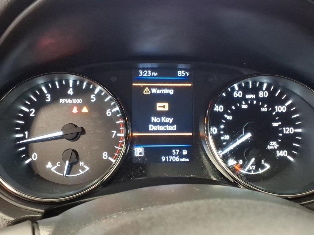 Nissan Rogue photo 12