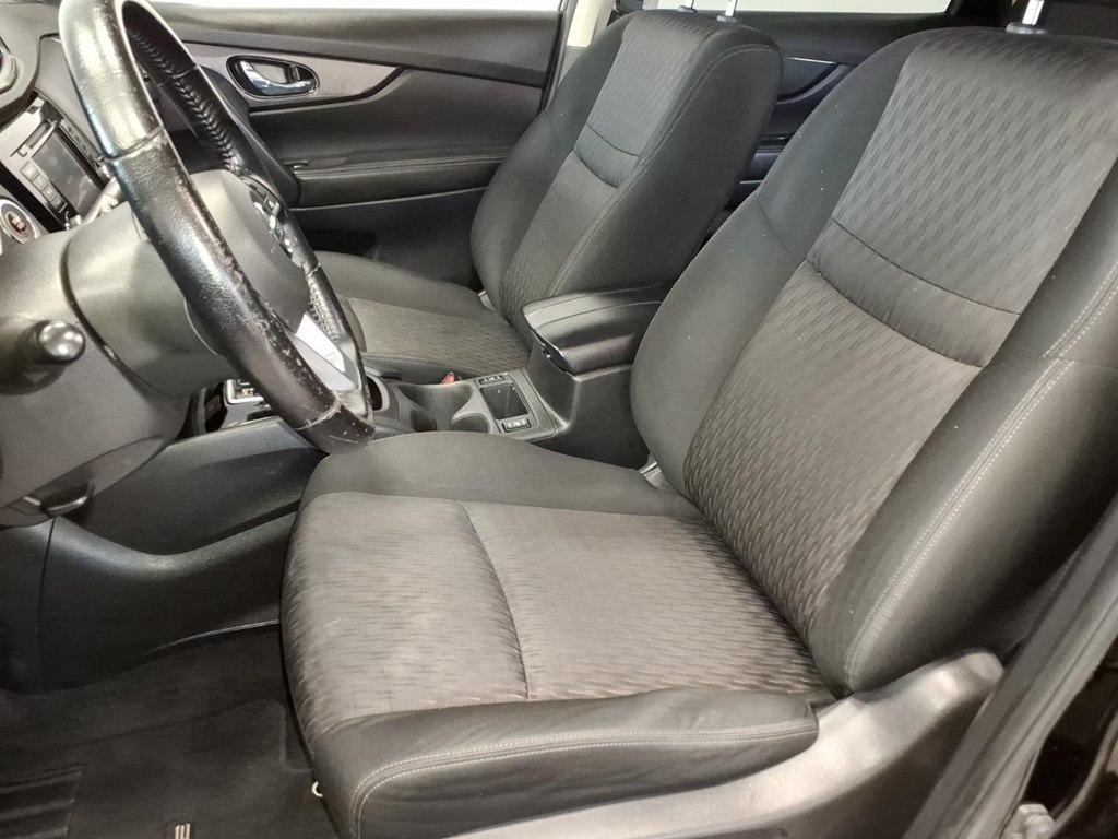 Nissan Rogue photo 19