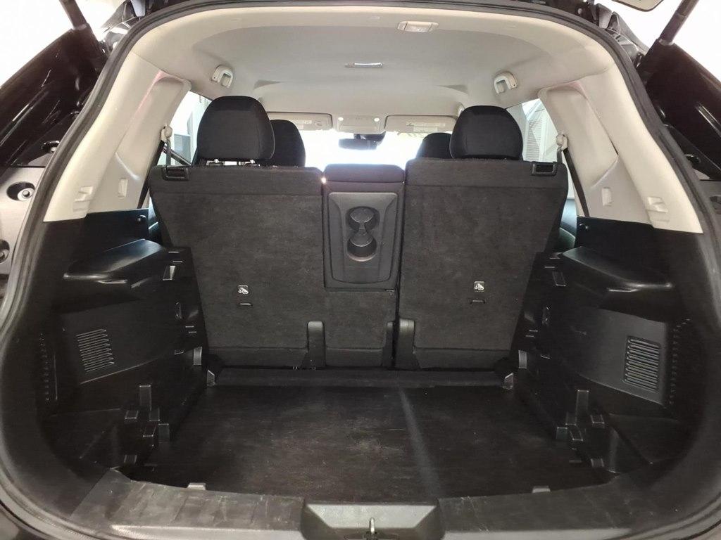 Nissan Rogue photo 25