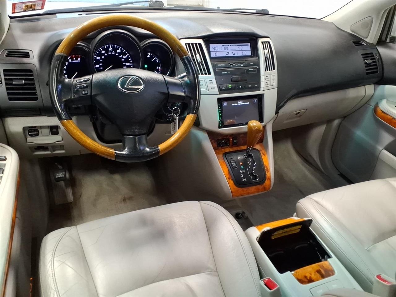 Lexus RX photo 9