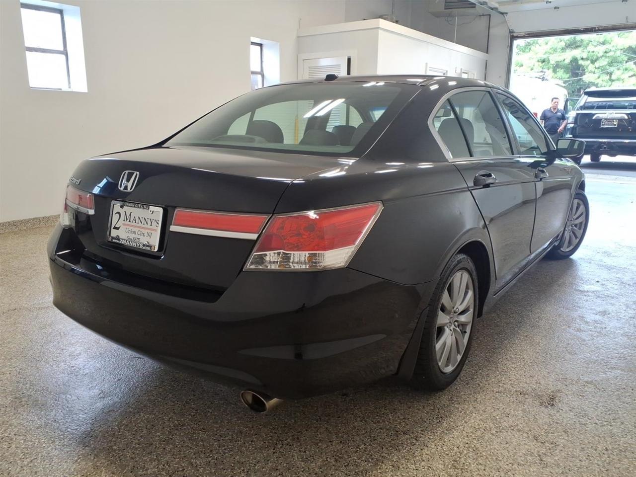 Honda Accord photo 4