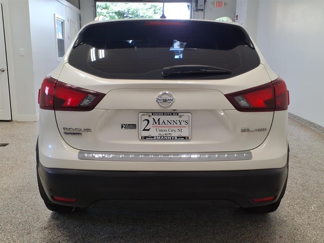 Nissan Rogue Sport photo 5