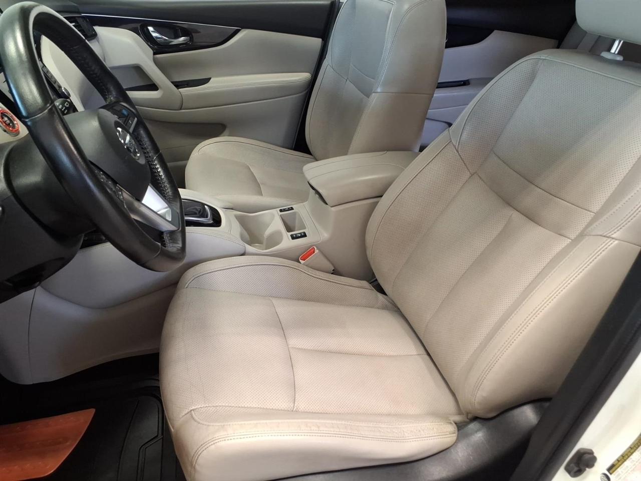 Nissan Rogue Sport photo 19