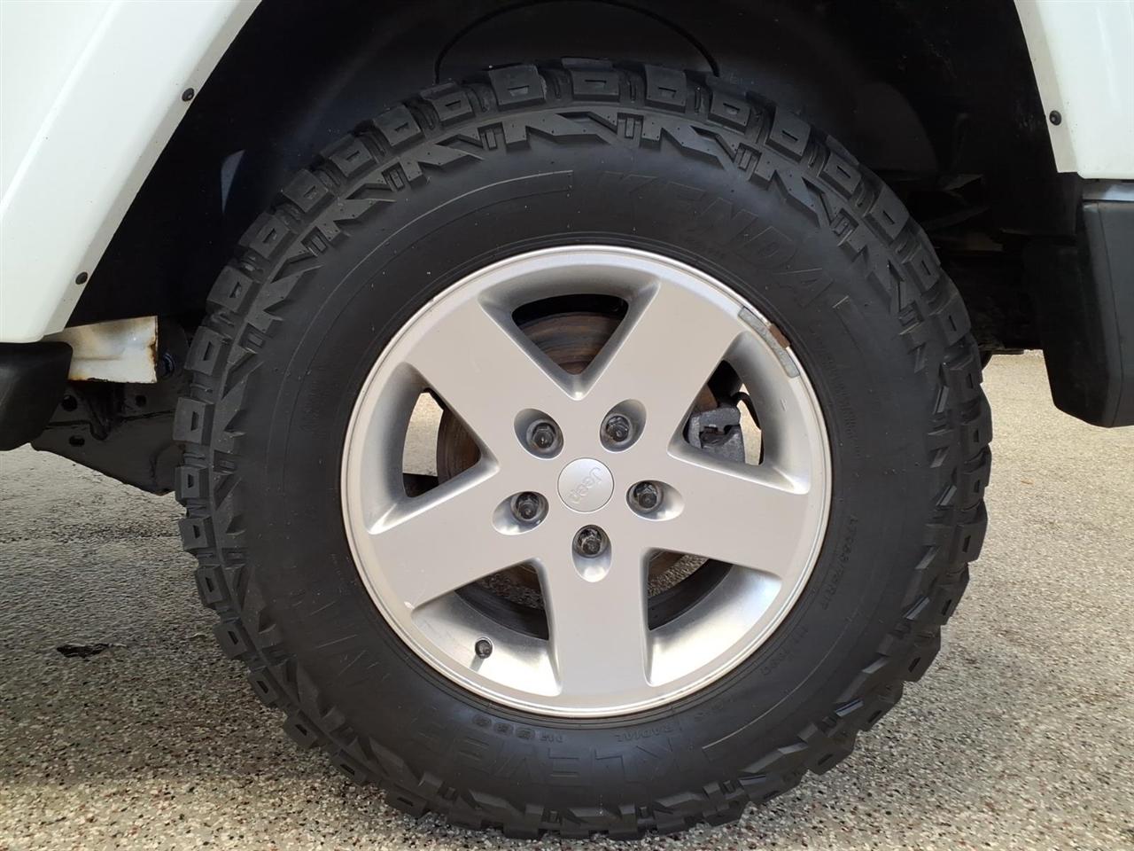 Jeep Wrangler photo 7