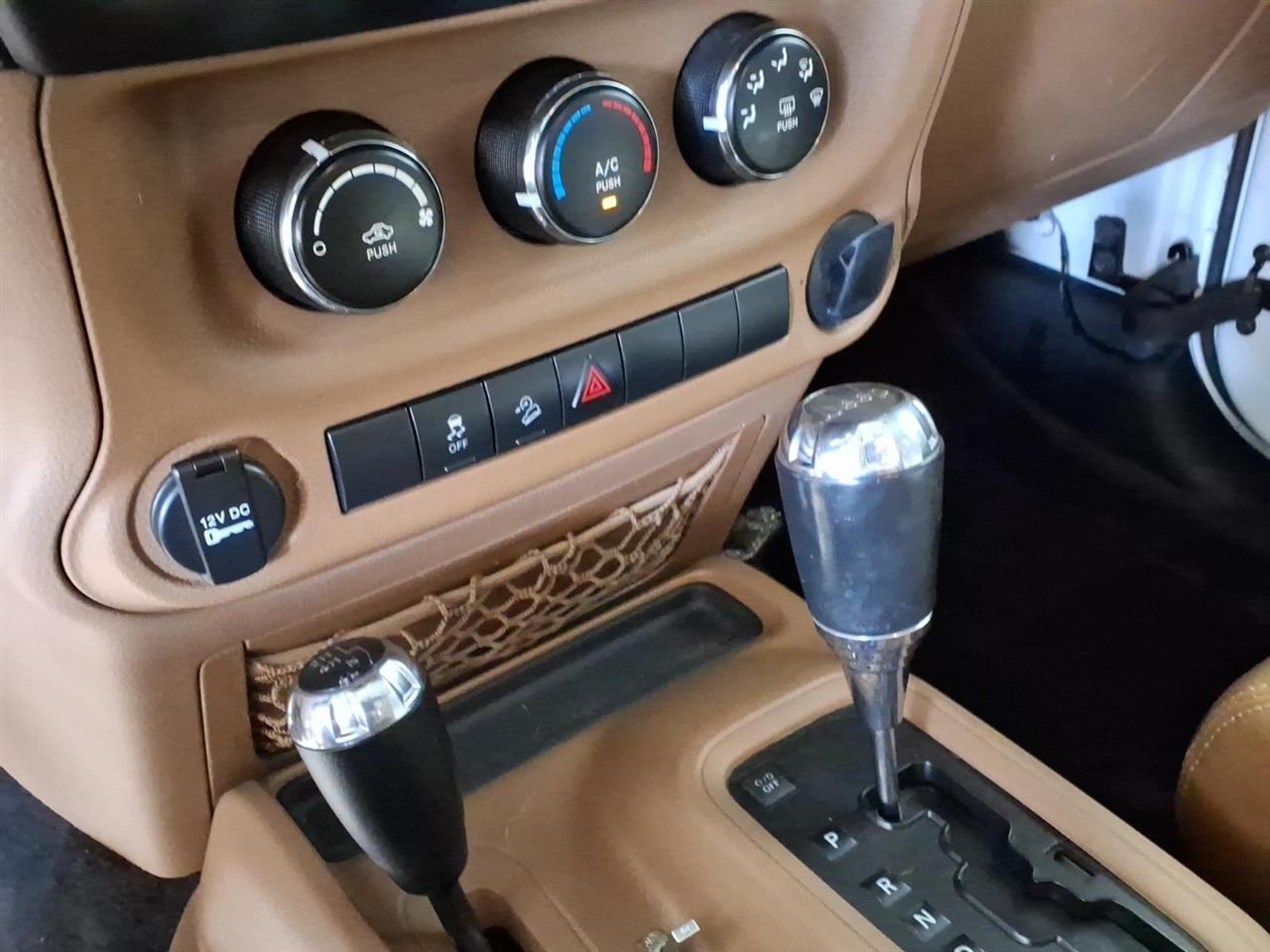 Jeep Wrangler photo 14