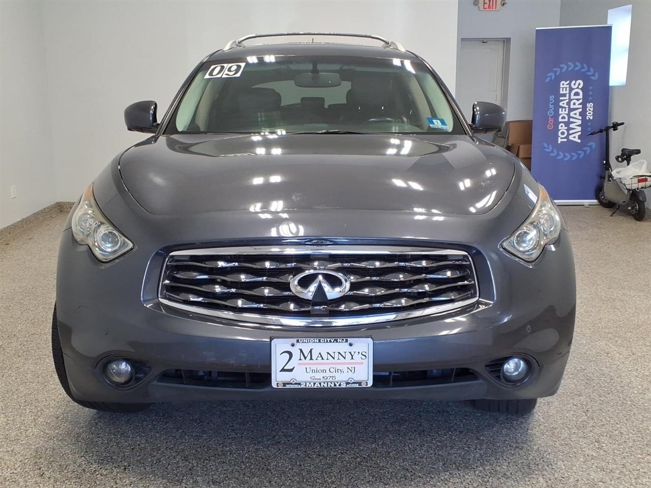 Infiniti FX35 photo 2
