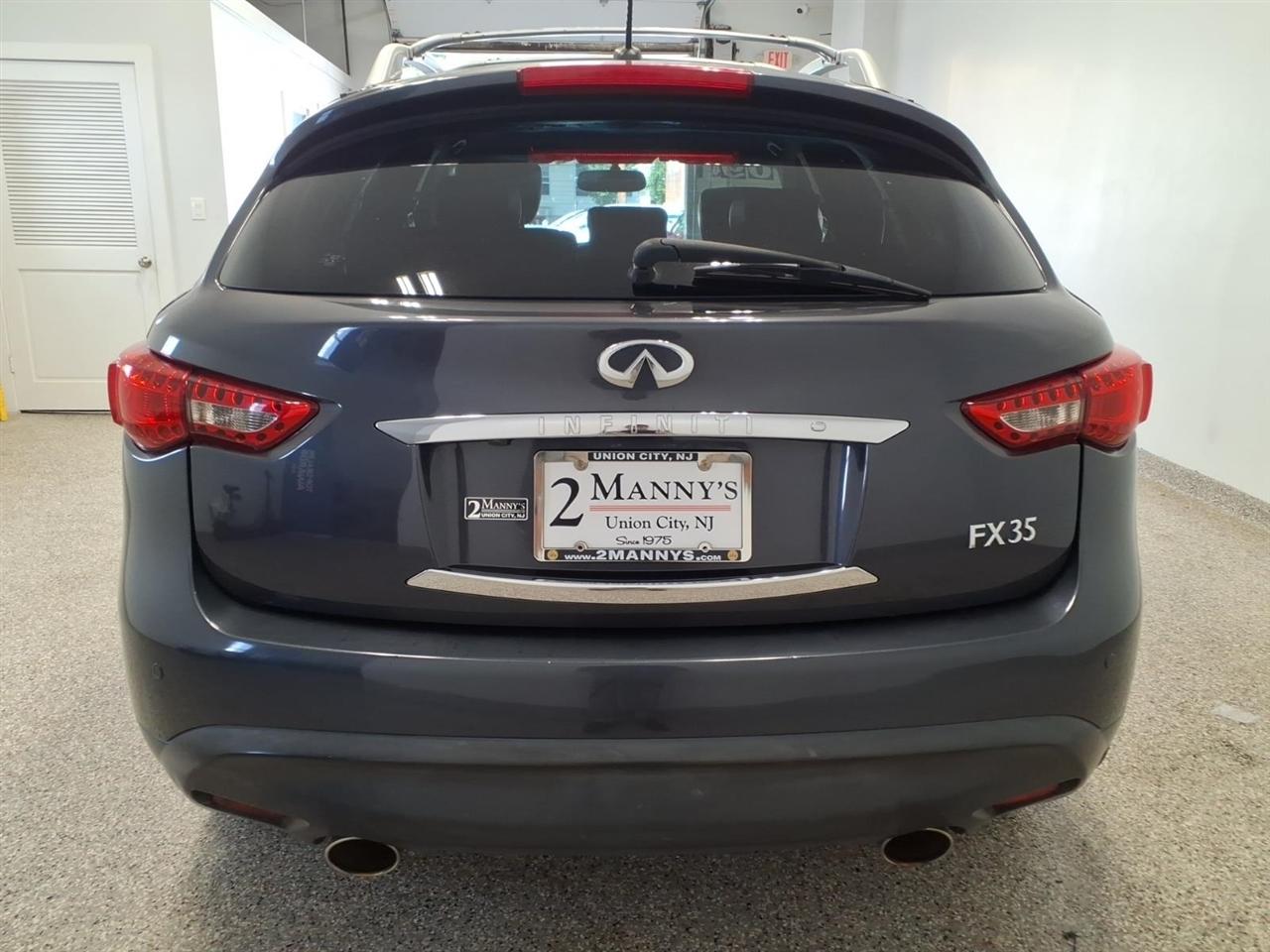 Infiniti FX35 photo 5