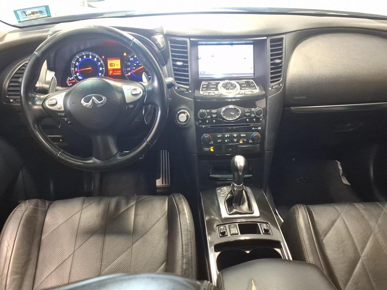 Infiniti FX35 photo 9