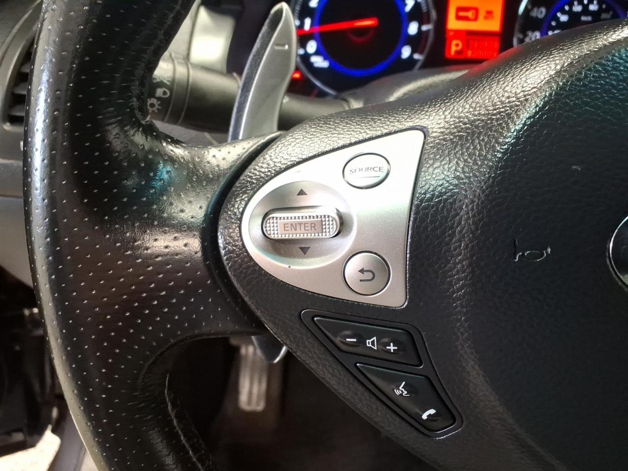 Infiniti FX35 photo 10