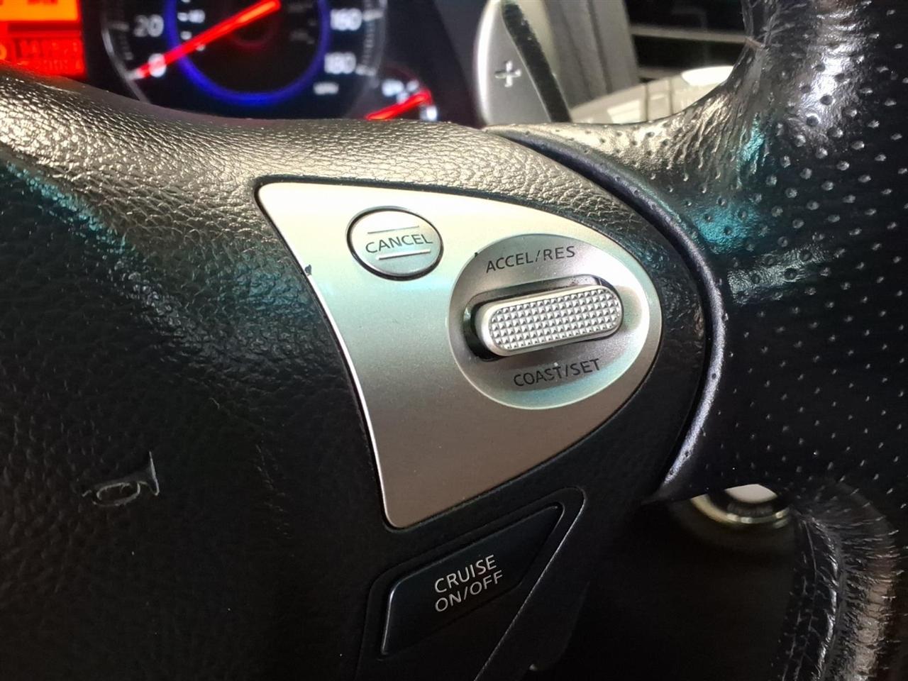 Infiniti FX35 photo 12
