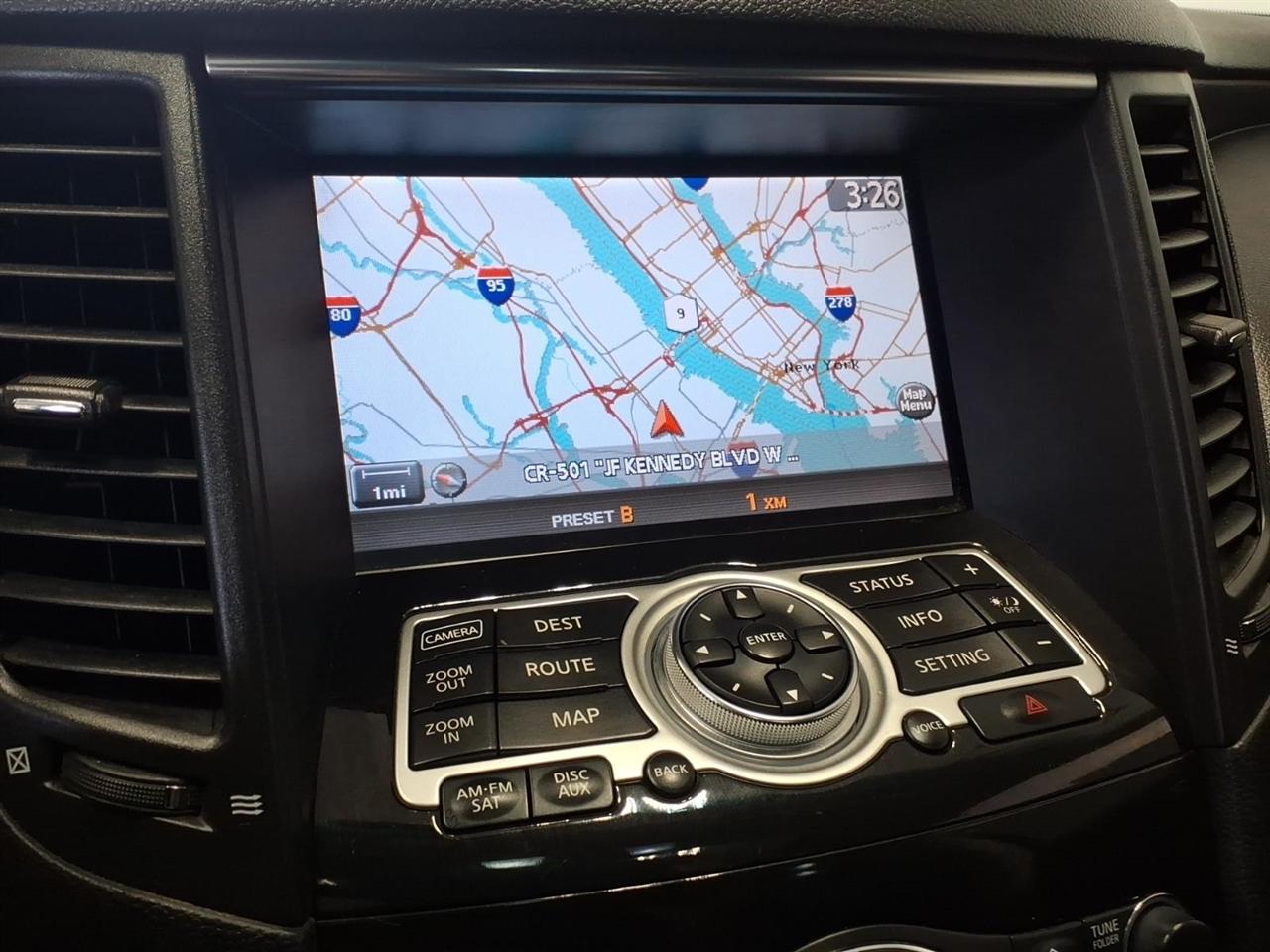 Infiniti FX35 photo 13