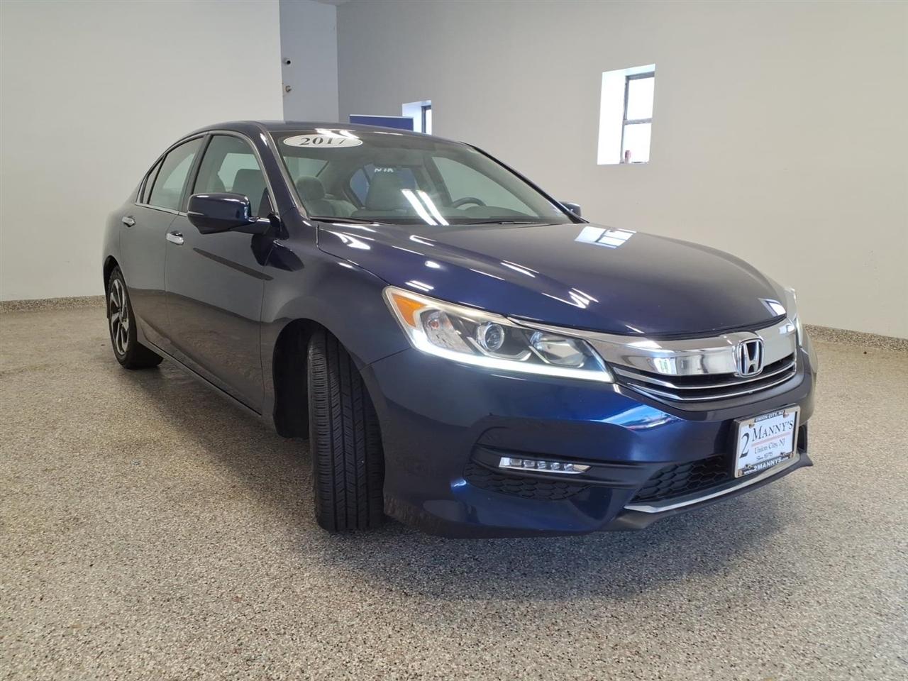 Honda Accord photo 3