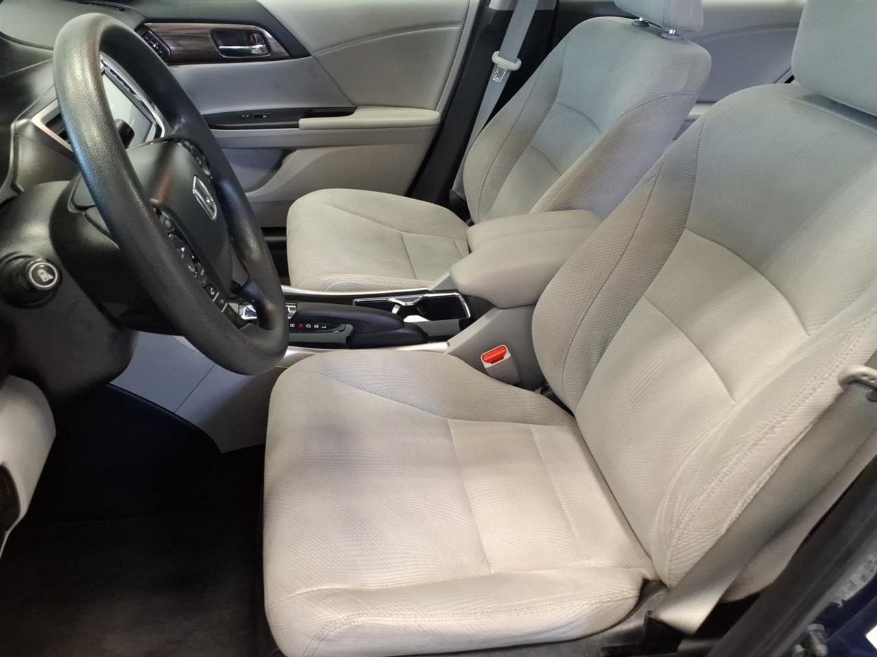 Honda Accord photo 16
