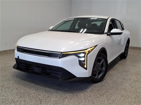 2025 Kia K4 LXS FWD