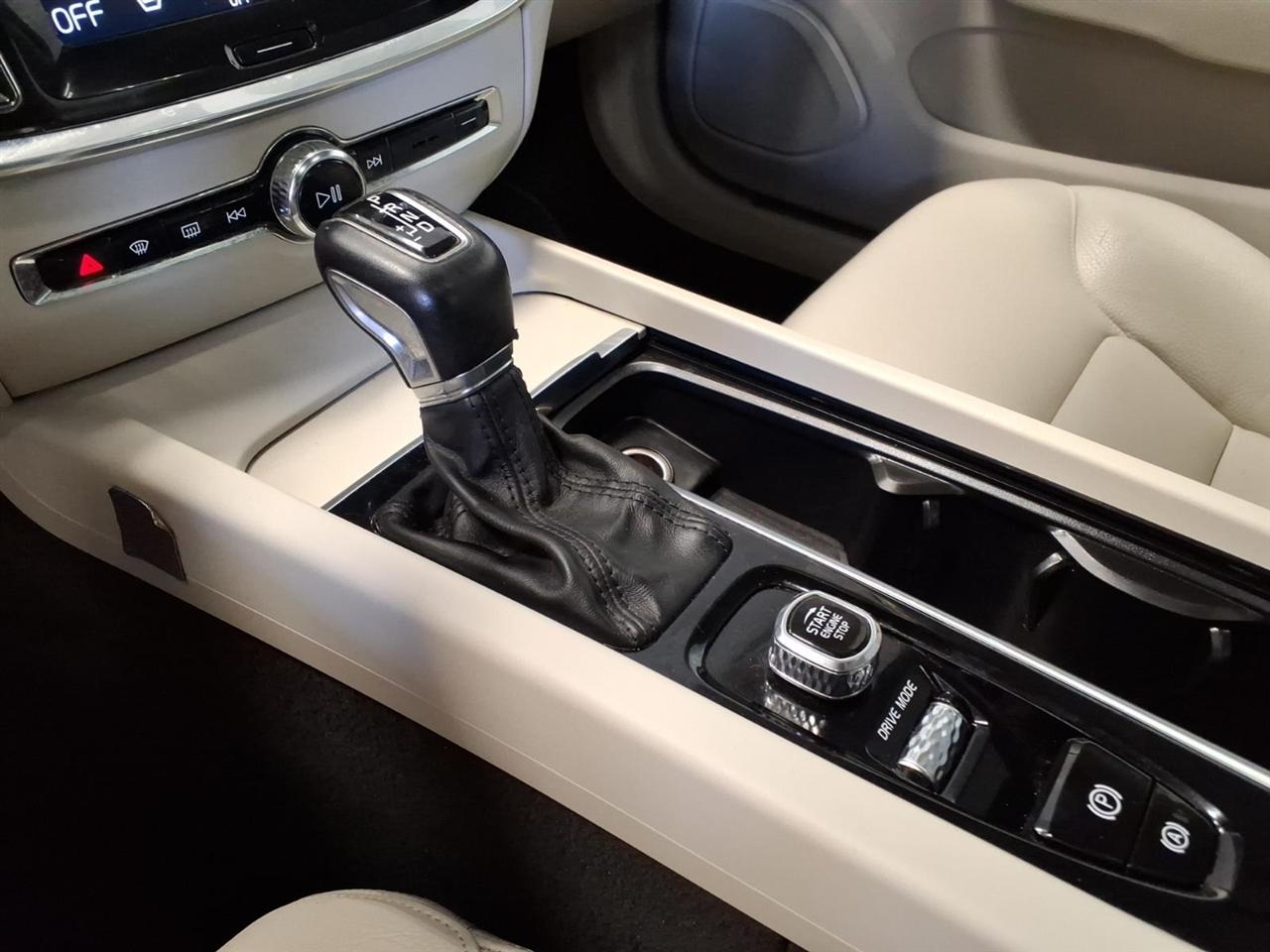 Volvo S60 T6 AWD Momentum 2020