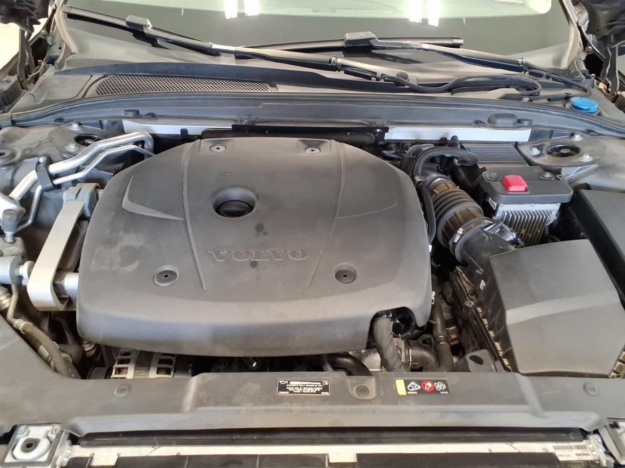 Volvo S60 T6 AWD Momentum 2020
