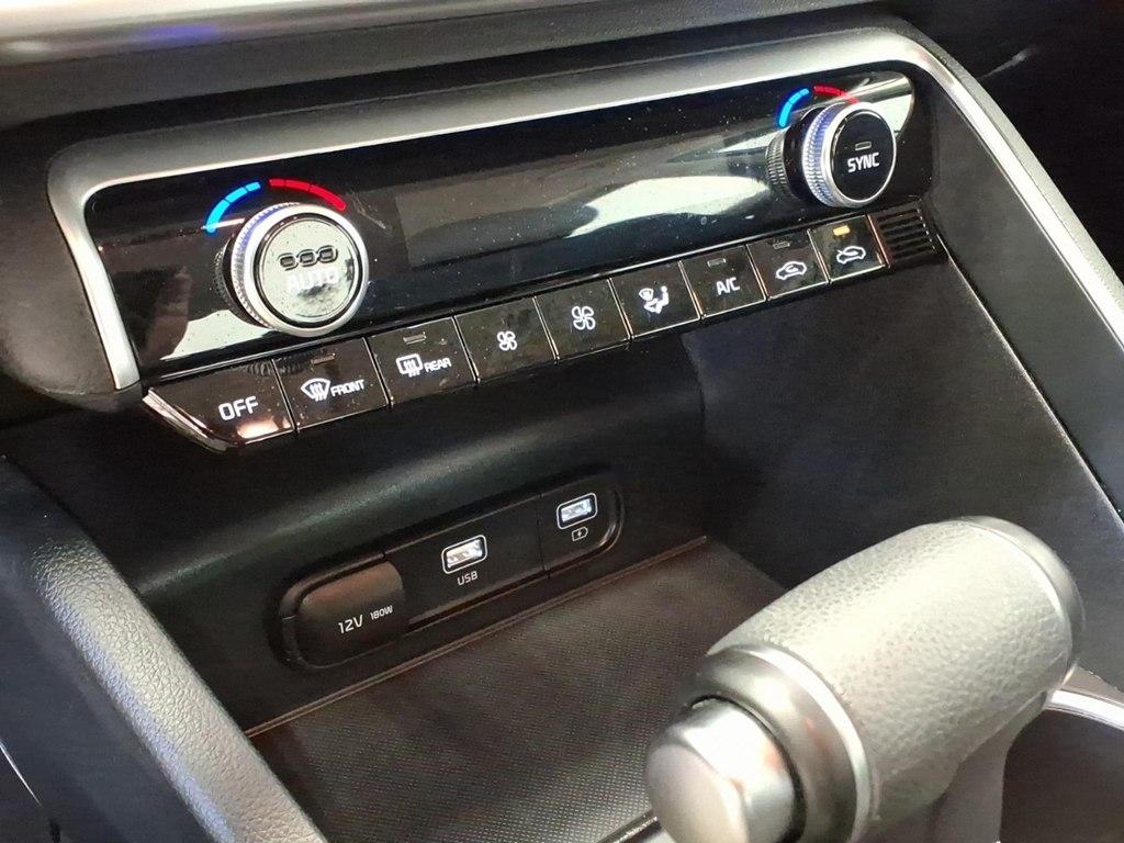 Kia K5 photo 15
